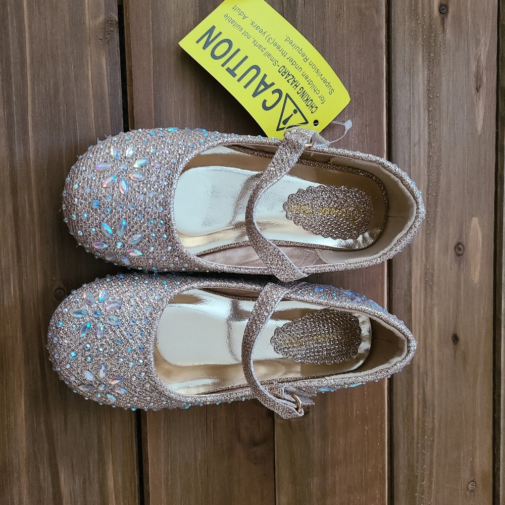 Dream Pairs rhinestone toddler shoes, size 8